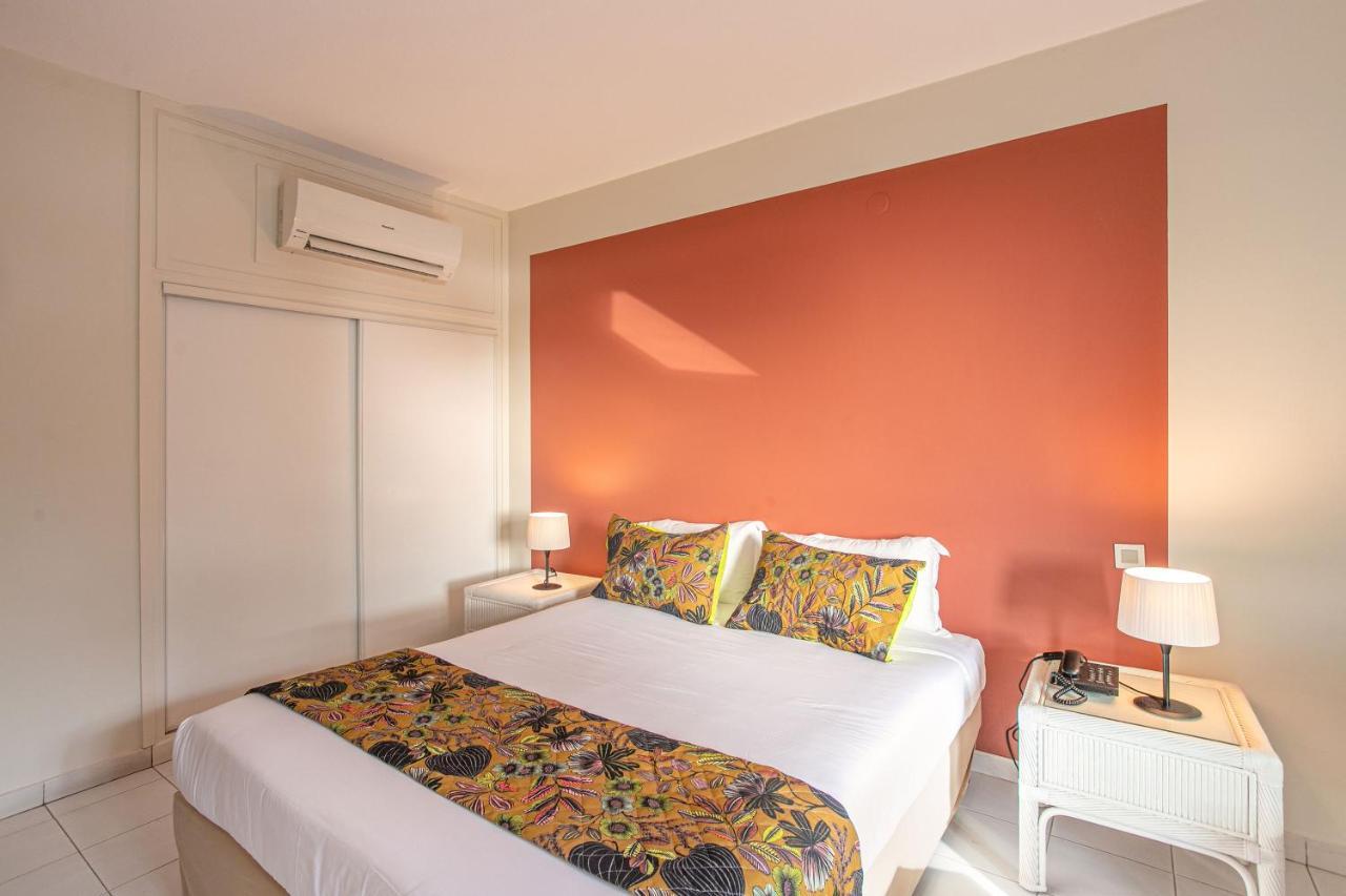 คาริเบีย สควอช โฮเต็ล Hotel ฟอร์-เดอ-ฟร็องส์ ภายนอก รูปภาพ